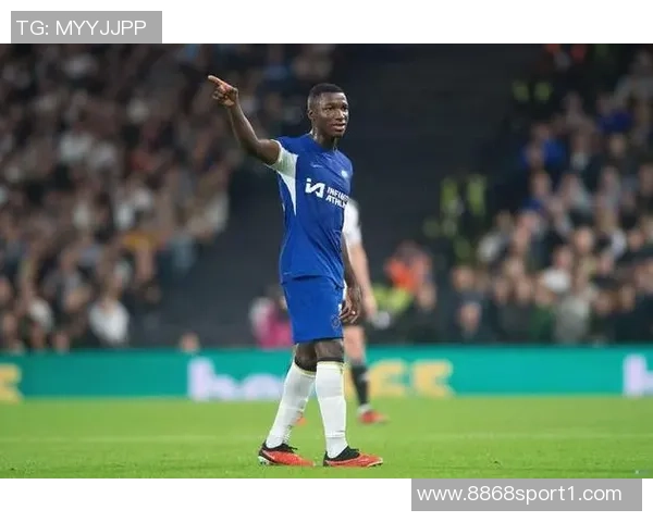 赫拉芬贝赫与凯塞多本赛季表现分析：前者进攻火力强劲后者防守稳固