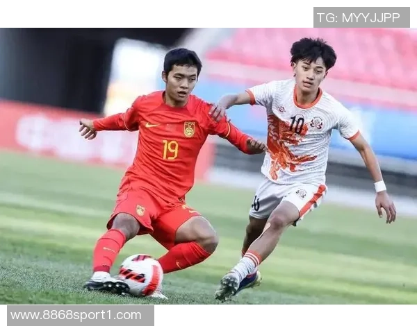 国足U16对朝鲜比赛中体能透支明显边路传球手短缺成制约因素