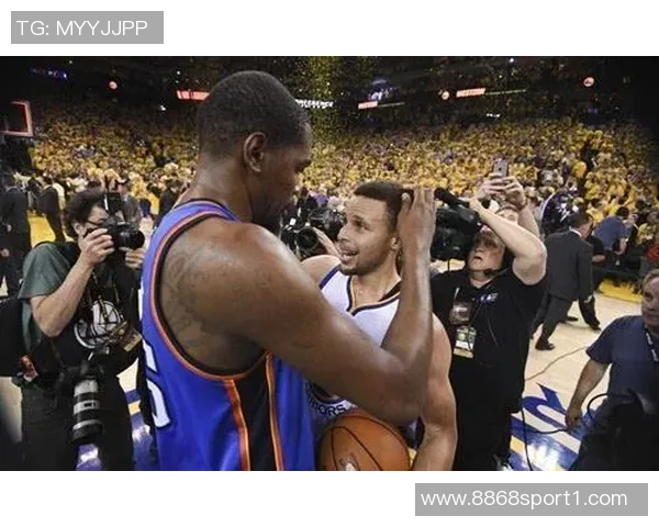 KD谈转会勇士后轻松打球体验称老雷霆队友多为单一功能型球员